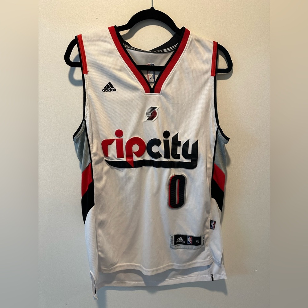 Small jersey